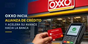 Pessoa com cartão de crédito OXXO em loja; transação aprovada