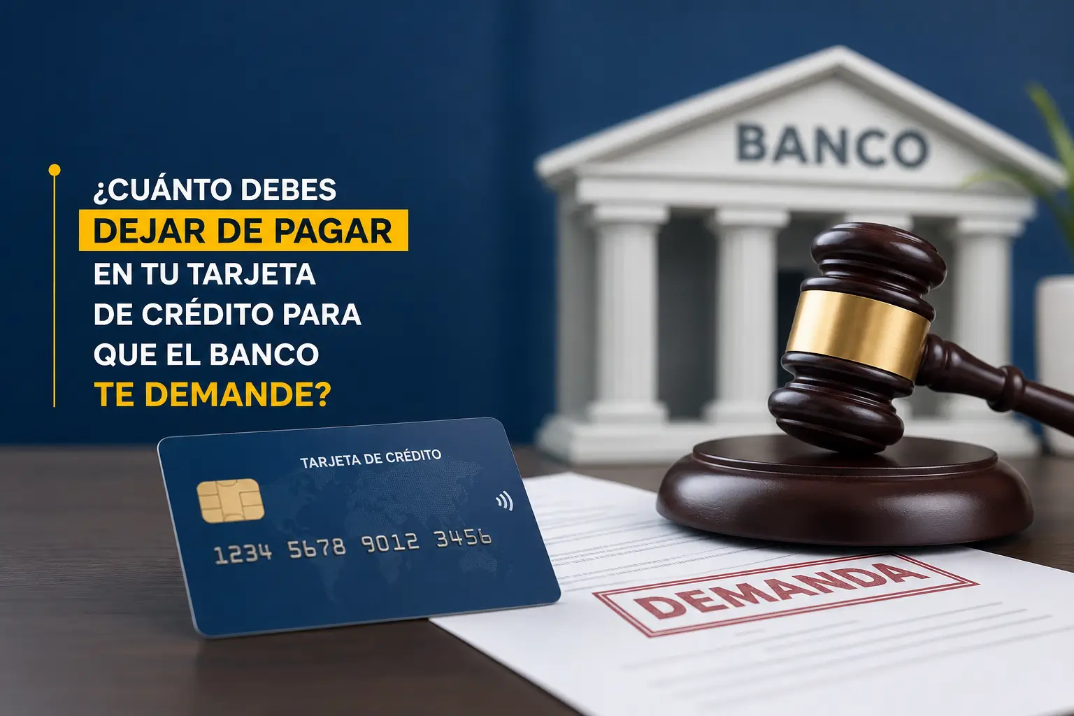 cartão de crédito, martelo e documento de demanda em cena financeira